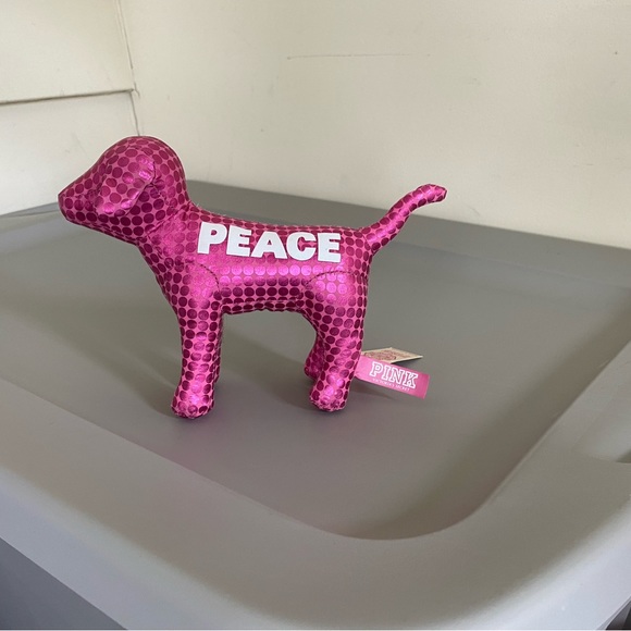 Bundle of 9 VS Pink Dogs - Picture 2 of 10